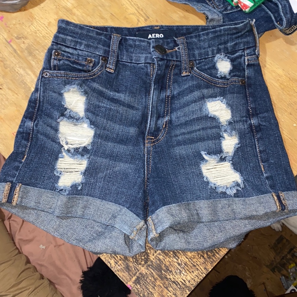 High rise curvy midi-3” distressed Aero blue Jean shorts size 00
